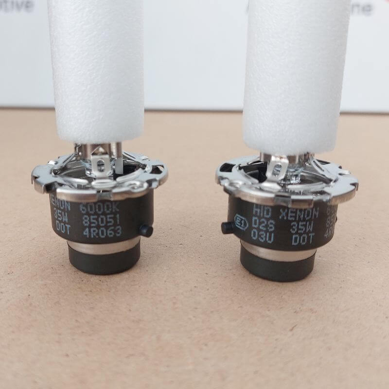 Auto si Moto - Electrice auto - Iluminare si semnalizare - Becuri auto - Becuri xenon D2S 35W, lumina alb-rece, 6000K - Infinity.ro