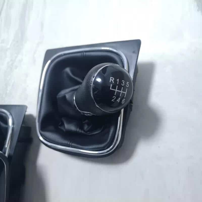 Auto si Moto - Piese auto si accesorii - Piese auto - Tuning - Manson cu nuca schimbator VW Golf 5 in 6 viteze - Infinity.ro