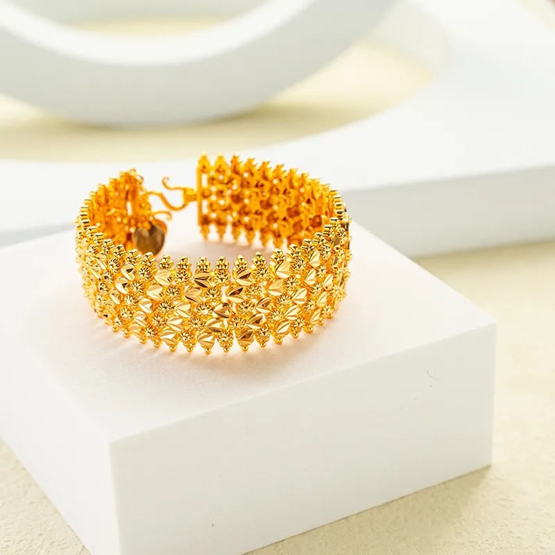 Fashion, accesorii si bijuterii - Femei - Bijuterii femei - Bratari femei - Bratara eleganta, seducatoare, inalta calitate, chapata in aur de 24K, moderna sau ultra contemporana - Infinity.ro