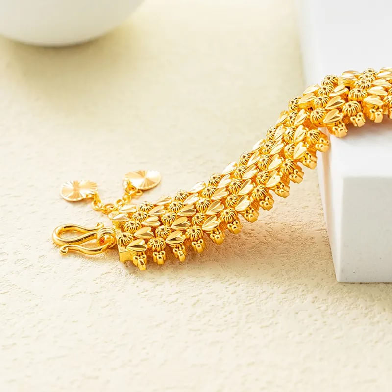 Fashion, accesorii si bijuterii - Femei - Bijuterii femei - Bratari femei - Bratara eleganta, seducatoare, inalta calitate, chapata in aur de 24K, moderna sau ultra contemporana - Infinity.ro