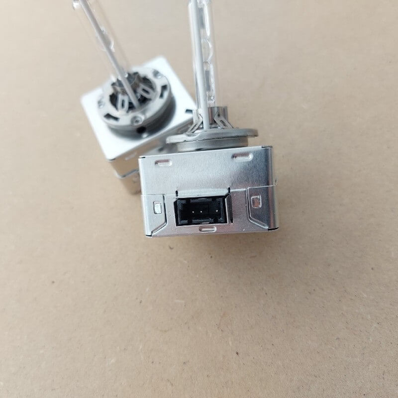 Casa si Gradina - Corpuri si surse de iluminat - Becuri si tuburi neon - Becuri - Set 2 becuri Xenon D1S 35W, 6000K, 3200LM, lumina alb-rece - Infinity.ro