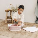 Jucarii, Copii si Bebe - Jucarii si jocuri - Papusi si accesorii - Papusi - Cadita pentru papusa Smoby Baby Nurse Baleno Bath roz cu accesorii - Infinity.ro