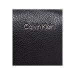 Fashion, accesorii si bijuterii - Barbati - Accesorii barbati - Genti si rucsacuri barbati - Geanta barbati Calvin Klein Must Reporter S K50K508695 Negru 19 x 17 x 5 cm - Infinity.ro