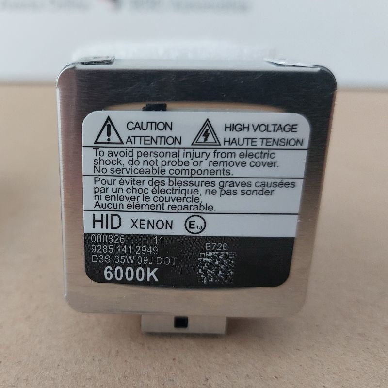 Casa si Gradina - Corpuri si surse de iluminat - Becuri si tuburi neon - Becuri - Set 2 becuri xenon D3S 35W, lumina alb-rece, 6000K, 3200LM, flansa metal - Infinity.ro