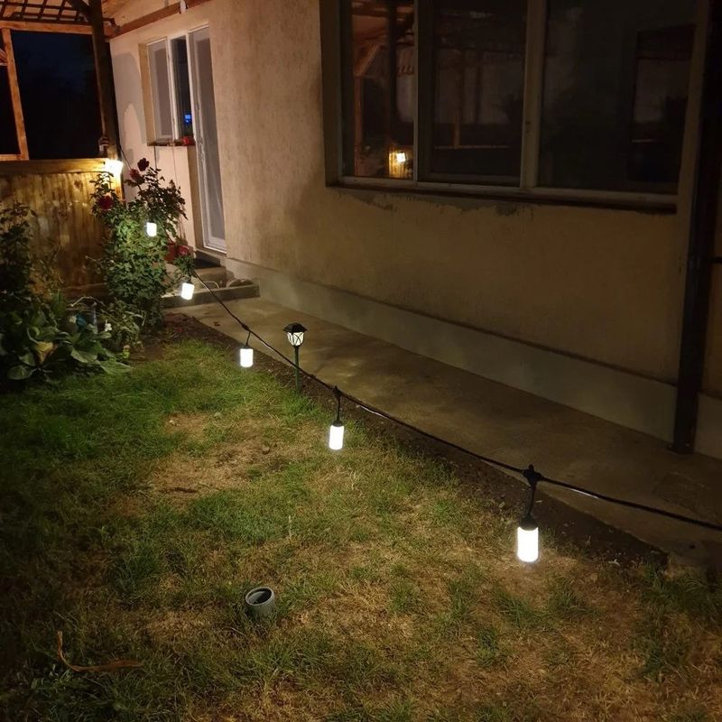 Casa si Gradina - Corpuri si surse de iluminat - Iluminat exterior - Instalatii luminoase exterior - Ghirlanda Luminoasa Pentru Exterior, 10 Becuri LED, IP44, Lumina Alba Calda, 10m Lungime - Infinity.ro
