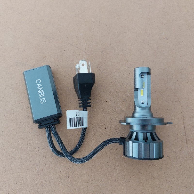 Casa si Gradina - Corpuri si surse de iluminat - Becuri si tuburi neon - Becuri - Set 2 becuri LED H4, Canbus, 120W, fara eroare, 12000LM, lumina alb-rece - Infinity.ro