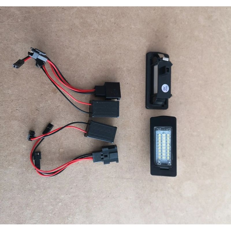 Casa si Gradina - Corpuri si surse de iluminat - Iluminat exterior - Lampi solare - Set 2 lampi LED pentru numar auto, compatibil VW, fara eroare de bec ars, lumina alb-rece - Infinity.ro