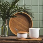 Casa si Gradina - Bucatarie si vesela - Ustensile bucatarie - Tavi servire - Tava din bambus cu manere 29.5cm, AMBITION Natural - Infinity.ro