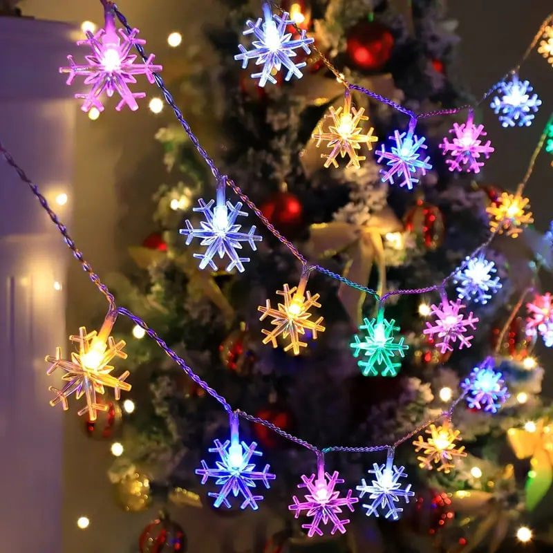 Casa si Gradina - Corpuri si surse de iluminat - Iluminat exterior - Instalatii luminoase exterior - Instalatie Solara cu 50 Fulgi de Nea, Cristal LED, Lumina Alba/Galbena/Multicolora, 7m Lungime - Alb Rece - Infinity.ro