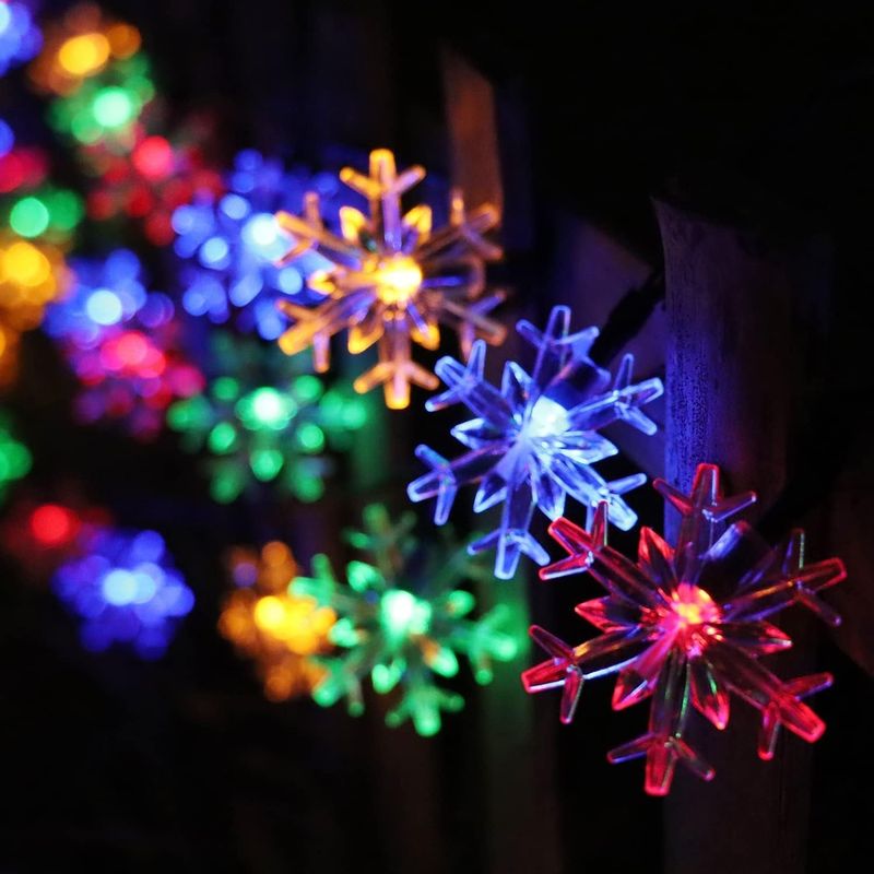 Casa si Gradina - Corpuri si surse de iluminat - Iluminat exterior - Instalatii luminoase exterior - Instalatie Solara cu 50 Fulgi de Nea, Cristal LED, Lumina Alba/Galbena/Multicolora, 7m Lungime - Galben - Infinity.ro
