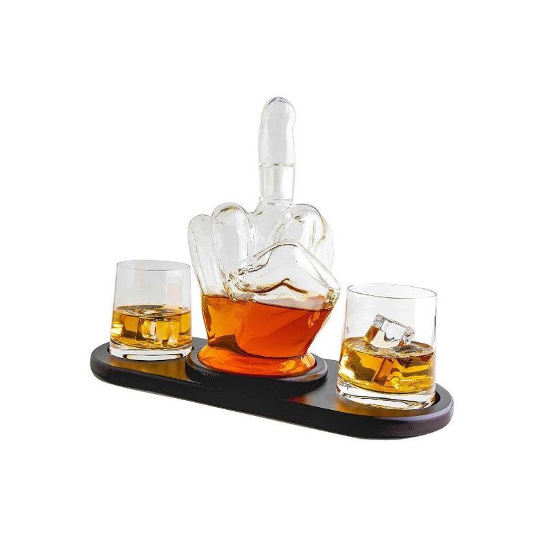 Casa si Gradina - Bucatarie si vesela - Accesorii bar - Carafe si decantoare - Set decantor din sticla 750ml in forma de mana + 2 pahare si suport din lemn, transparent-maro inchis - Infinity.ro