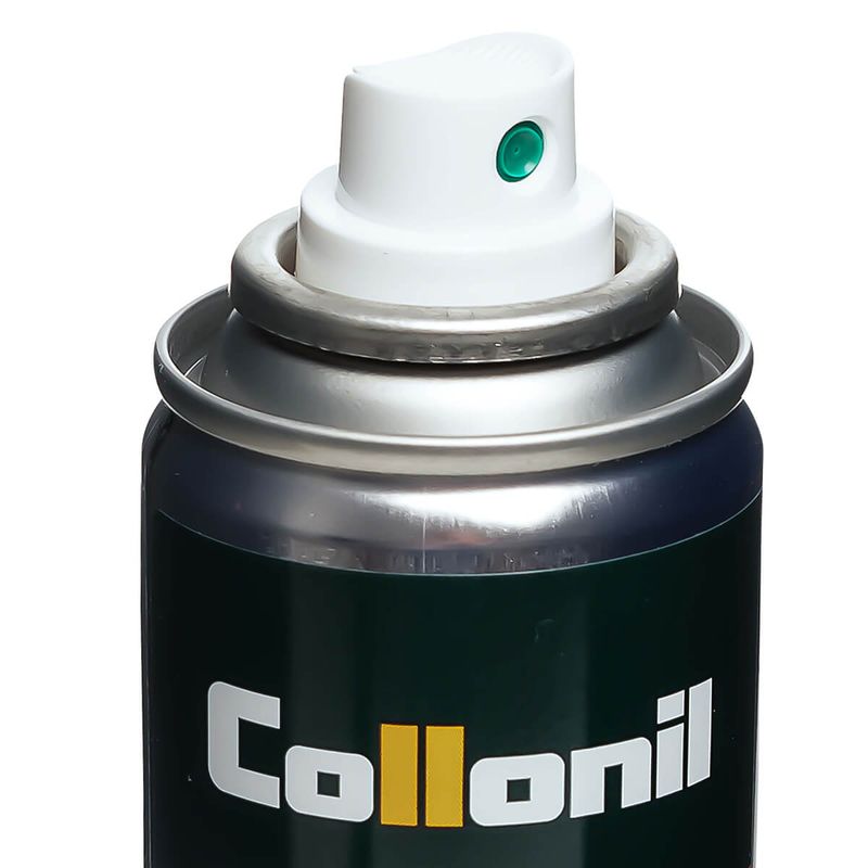 Market - Spalare si intretinere rufe - Produse intretinere Incaltaminte - Creme si Spray-uri intretinere - Spray impregnare si ingrijire piele intoarsa Collonil Nubuk + Velours, 200 ml, maro-inchis - Infinity.ro