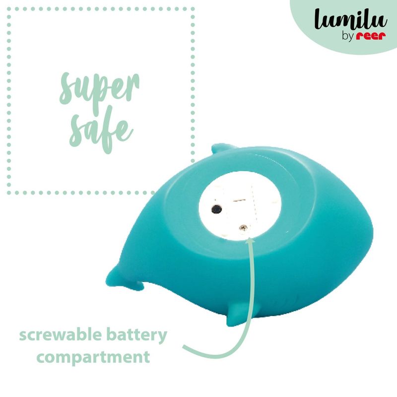 Casa si Gradina - Corpuri si surse de iluminat - Veioze si lampi - Lampi de veghe copii - Lampa de veghe cu LED, cu oprire cronometrata, forma rechin, albastra, Lumilu Sea Life Shark, Reer 52303 - Infinity.ro