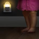 Casa si Gradina - Corpuri si surse de iluminat - Veioze si lampi - Lampi de veghe copii - Lampa de veghe pentru priza, cu comutator, 0+ luni, Reer NightGuide 52390 - Infinity.ro