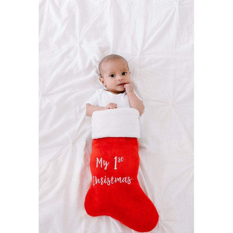 Casa si Gradina - Decoratiuni - Decoratiuni de sezon - Cizmulita pentru cadouri My First Christmas Pearhead - Infinity.ro