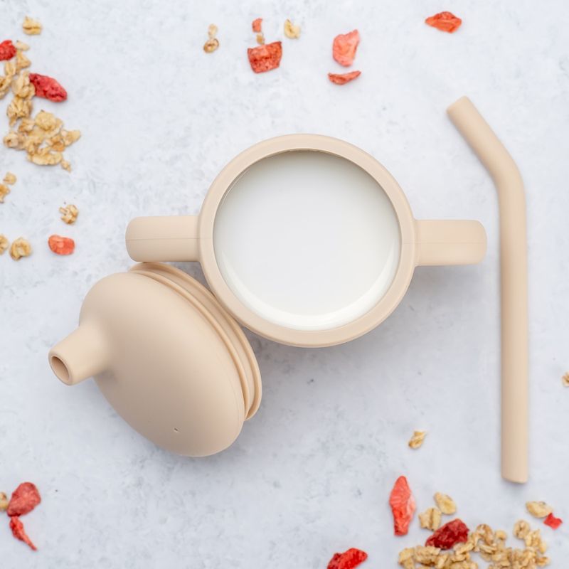 Jucarii, Copii si Bebe - Hrana si alaptare - Biberoane, suzete si accesorii hranire - Cani, pahare si accesorii bebe - Cana din silicon cu pai, AppeKids - Bubble Beige - Infinity.ro