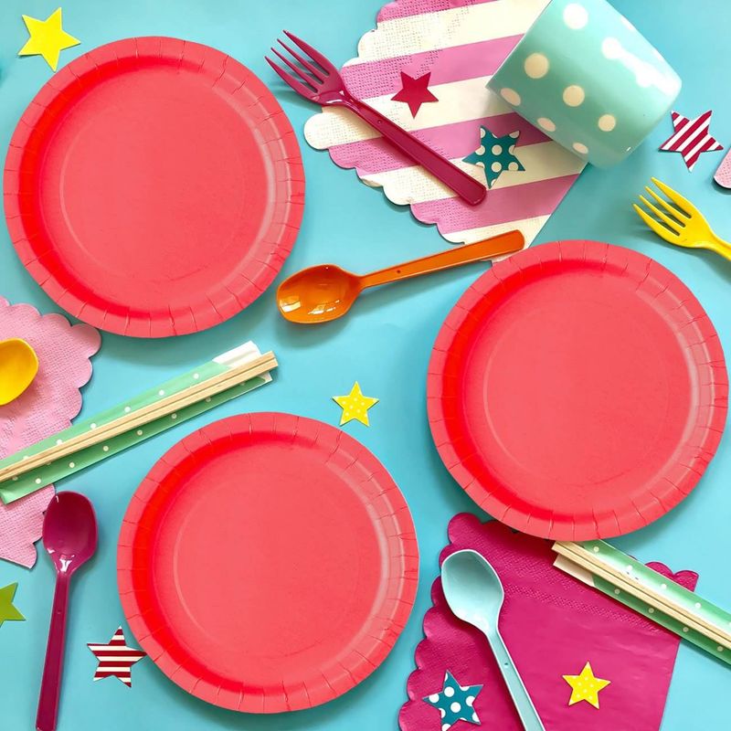 Casa si Gradina - Decoratiuni - Decoratiuni petrecere - Vesela pentru petrecere - Farfurii din carton, set 10 bucati, diametru 18 cm, culoare rosie - Infinity.ro