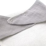 Jucarii, Copii si Bebe - Hrana si alaptare - Biberoane, suzete si accesorii hranire - Articole hranire bebelusi - Set baveta cu doua fete din muselina cu jucarie dentitie BabyJem (Culoare: Ecru) - Infinity.ro