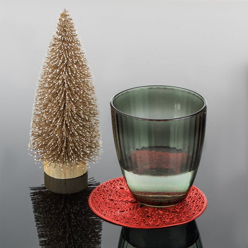 Casa si Gradina - Decoratiuni - Decoratiuni de sezon - Brad artificial decorativ, model nins cu glitter, baza lemn, bej, 16cm - Infinity.ro