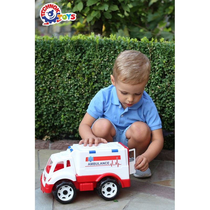 Jucarii, Copii si Bebe/Jucarii si jocuri/Jucarii de exterior/Masinute si vehicule pentru copii - Masinuta de jucarie pentru copii de 3 ani+, tip ambulanta pentru transport pacienti, Alb - Rosu - Infinity.ro