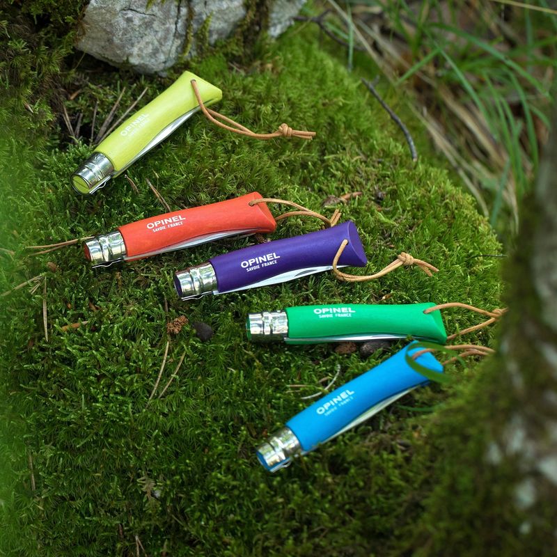 Sport si Outdoor - Camping - Cutite, bricege si accesorii - Cutite si bricege - Cutit de buzunar N°07, inox, 8cm, "Colorama", Violet - Opinel - Infinity.ro