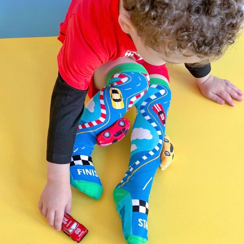 Fashion, accesorii si bijuterii - Copii - Lenjerie si pijamale copii - Sosete si dresuri copii - Sosete lungi colorate Madmia pentru baieti Racing cars 6-99 ani - Infinity.ro