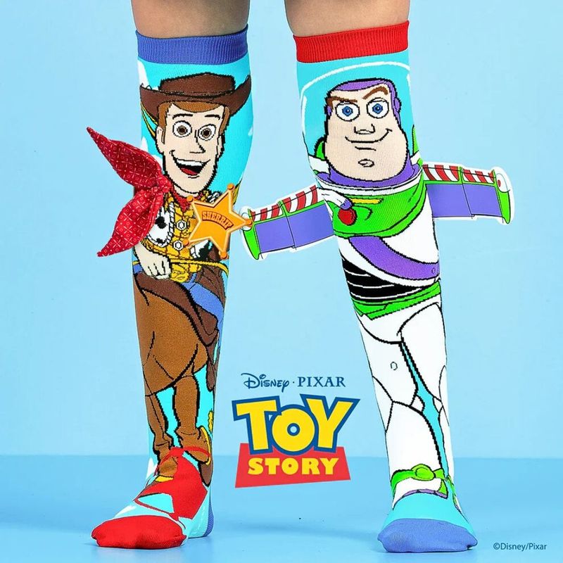 Fashion, accesorii si bijuterii - Copii - Lenjerie si pijamale copii - Sosete si dresuri copii - Sosete lungi colorate Madmia pentru baieti fantasy Toy Story 3-5 ani - Infinity.ro