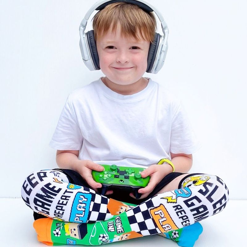 Fashion, accesorii si bijuterii - Copii - Lenjerie si pijamale copii - Sosete si dresuri copii - Sosete lungi colorate Madmia pentru baieti Game 3-5 ani - Infinity.ro