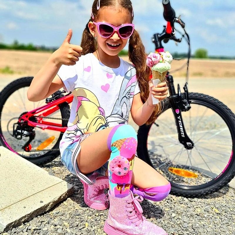 Fashion, accesorii si bijuterii - Copii - Lenjerie si pijamale copii - Sosete si dresuri copii - Sosete lungi colorate Madmia pentru fete Milkshake 3-5 ani - Infinity.ro