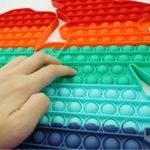 Jucarii, Copii si Bebe - Jucarii si jocuri - Jucarii bebelusi - Jucarii interactive bebelusi - Jucarie senzoriala antistres pentru copii, Pop It Now, Dragon Uriasa, Multicolor - Infinity.ro