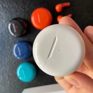 Casti wireless Pro6, Bluetooth 5.0, Control tactil, Microfon incorporat, Compatibilitate universala