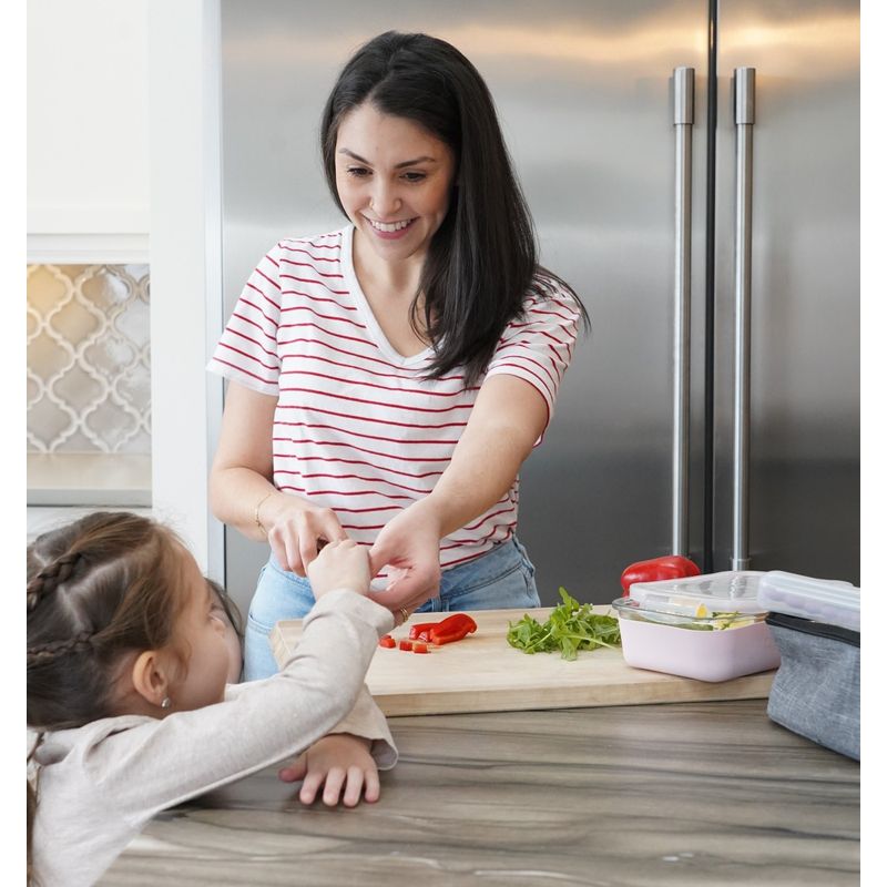 Jucarii, Copii si Bebe - Hrana si alaptare - Biberoane, suzete si accesorii hranire - Articole hranire bebelusi - Recipient sticla 740ML cu husa antiderapanta silicon MELII Roz - Infinity.ro