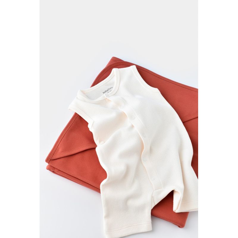 Fashion, accesorii si bijuterii - Copii - Imbracaminte copii - Salopete copii - Salopeta fara maneci si pantaloni scurti - 100% bumbac organic - Ecru, BabyCosy (Marime: 6-9 luni) - Infinity.ro