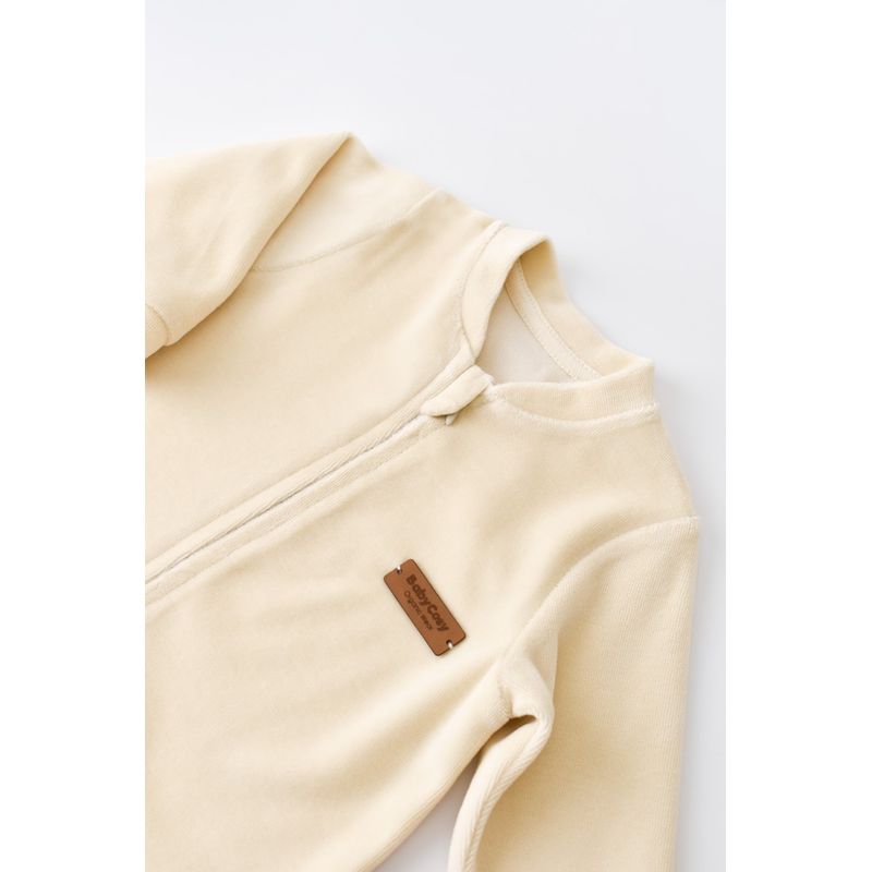 Fashion, accesorii si bijuterii - Copii - Imbracaminte copii - Salopete copii - Salopeta cu maneca lunga si fermoar din 80%bumbac organic si 20% poliester -Crem, BabyCosy (Marime: 9-12 luni) - Infinity.ro
