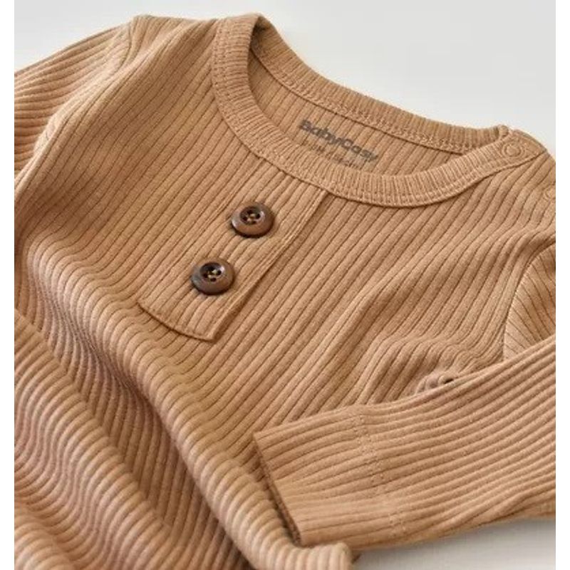 Fashion, accesorii si bijuterii - Copii - Imbracaminte copii - Salopete copii - Salopeta cu maneca lunga si pantaloni lungi din bumbac organic si modal - Maro BabyCosy (Marime: 0-3 Luni) - Infinity.ro