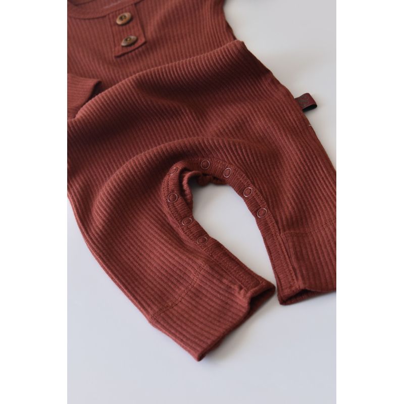 Fashion, accesorii si bijuterii - Copii - Imbracaminte copii - Salopete copii - Salopeta cu maneca lunga si pantaloni lungi din bumbac organic si modal - Caramiziu BabyCosy (Marime: 9-12 luni) - Infinity.ro