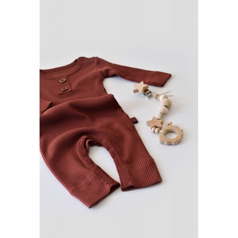 Fashion, accesorii si bijuterii - Copii - Imbracaminte copii - Salopete copii - Salopeta cu maneca lunga si pantaloni lungi din bumbac organic si modal - Caramiziu BabyCosy (Marime: 9-12 luni) - Infinity.ro