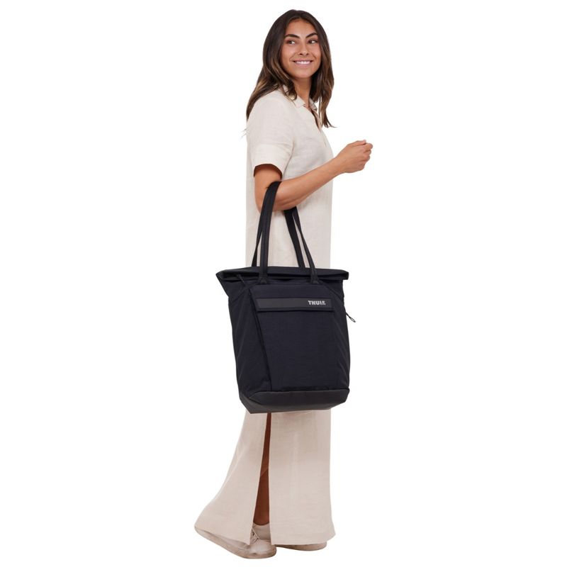Sport si Outdoor - Articole de voiaj - Genti voiaj - Geanta de umar, Thule, Paramount Tote Bag, 22L, Negru - Infinity.ro