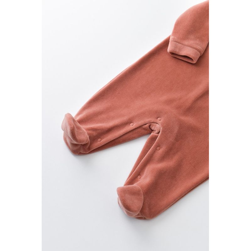 Fashion, accesorii si bijuterii - Copii - Imbracaminte copii - Salopete copii - Salopeta Curcubeu cu maneca lunga si botosei din 80%bumbac organic si 20% poliester - Caramiziu, BabyCosy (Marime: 6-9 luni) - Infinity.ro