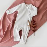 Fashion, accesorii si bijuterii - Copii - Imbracaminte copii - Salopete copii - Salopeta cu fermoar cu maneca lunga si pantaloni lungi din 95%bumbac organic si 5% elastan - Alb, BabyCosy (Marime: 12-18 Luni) - Infinity.ro