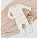 Fashion, accesorii si bijuterii - Copii - Imbracaminte copii - Salopete copii - Salopeta cu maneca lunga si pantaloni lungi din bumbac organic si modal - Ecru BabyCosy (Marime: 6-9 luni) - Infinity.ro
