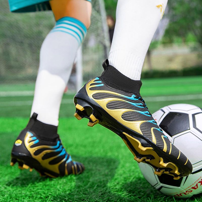 Sport si Outdoor - Echipament Sportiv - Incaltaminte sport - Pantofi sport - Ghete de fotbal MBrands, 7.9 cu glezna , crampoane , negru 35 - Infinity.ro
