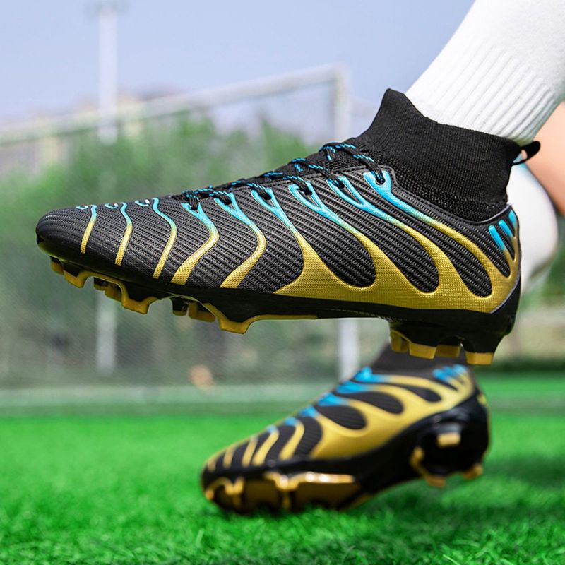 Sport si Outdoor - Echipament Sportiv - Incaltaminte sport - Pantofi sport - Ghete de fotbal MBrands, 7.9 cu glezna , crampoane , negru 35 - Infinity.ro