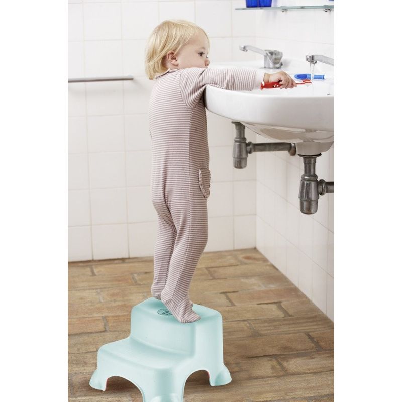 Jucarii, Copii si Bebe - Igiena si ingrijire - Baia bebelusului - Cadite bebe si accesorii baie - Inaltator cu doua trepte Step Stool BabyJem (Culoare: Gri) - Infinity.ro