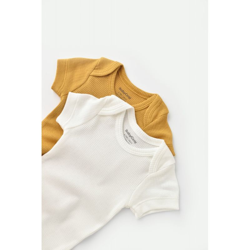Fashion, accesorii si bijuterii - Copii - Imbracaminte copii - Body-uri copii - Set 2 body-uri bebe unisex din bumbac organic si modal - Mustar/Ecru, BabyCosy (Marime: 6-9 luni) - Infinity.ro