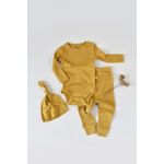 Fashion, accesorii si bijuterii - Copii - Imbracaminte copii - Body-uri copii - Set 3 piese: body cu maneca lunga, pantaloni lungi si caciulita din bumbac organic si modal - Sofran, BabyCosy (Marime: 9-12 lun - Infinity.ro