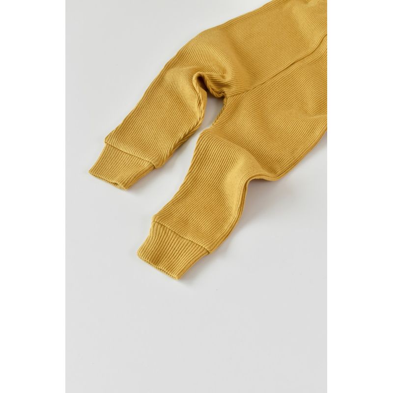 Fashion, accesorii si bijuterii - Copii - Imbracaminte copii - Body-uri copii - Set 3 piese: body cu maneca lunga, pantaloni lungi si caciulita din bumbac organic si modal - Sofran, BabyCosy (Marime: 9-12 lun - Infinity.ro