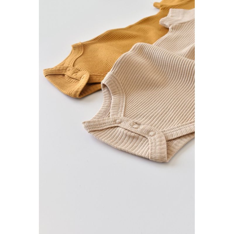 Fashion, accesorii si bijuterii - Copii - Imbracaminte copii - Body-uri copii - Set de 2 body-uri cu maneca scurta din bumbac organic si modal - Mustar/ Somon BabyCosy (Marime: 18-24 Luni) - Infinity.ro