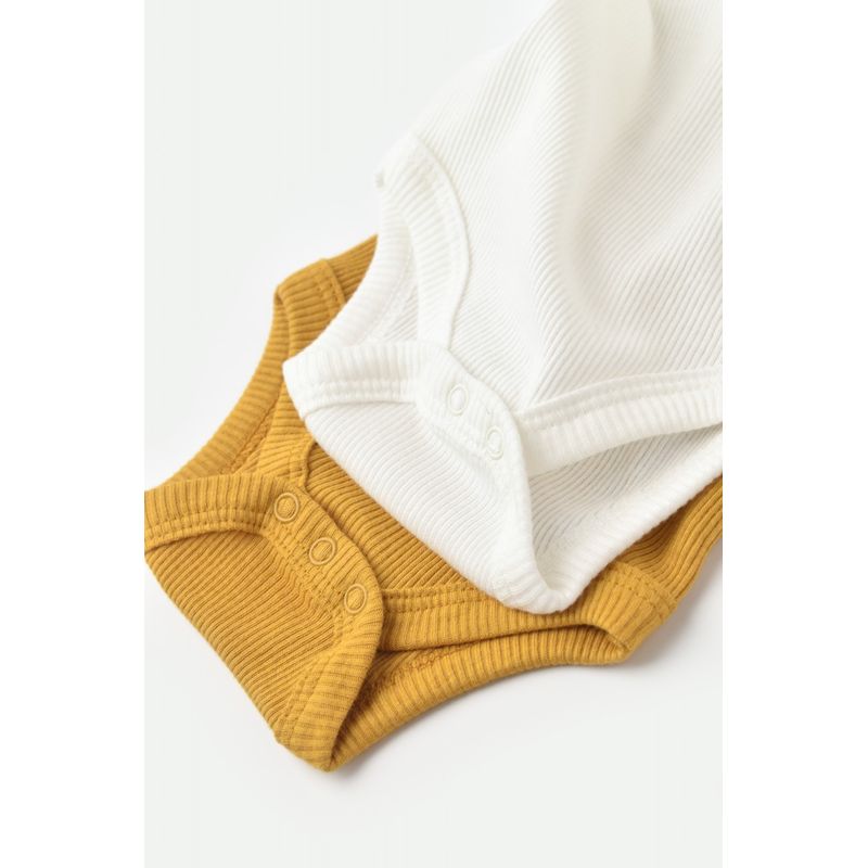 Fashion, accesorii si bijuterii - Copii - Imbracaminte copii - Body-uri copii - Set 2 body-uri fara maneci bebe unisex din bumbac organic si modal - Mustar/Ecru, BabyCosy (Marime: 18-24 Luni) - Infinity.ro