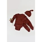 Fashion, accesorii si bijuterii - Copii - Imbracaminte copii - Body-uri copii - Set 3 piese: body cu maneca lunga, pantaloni lungi cu botosei si caciulita din bumbac organic si modal - Caramiziu, BabyCosy (Ma - Infinity.ro